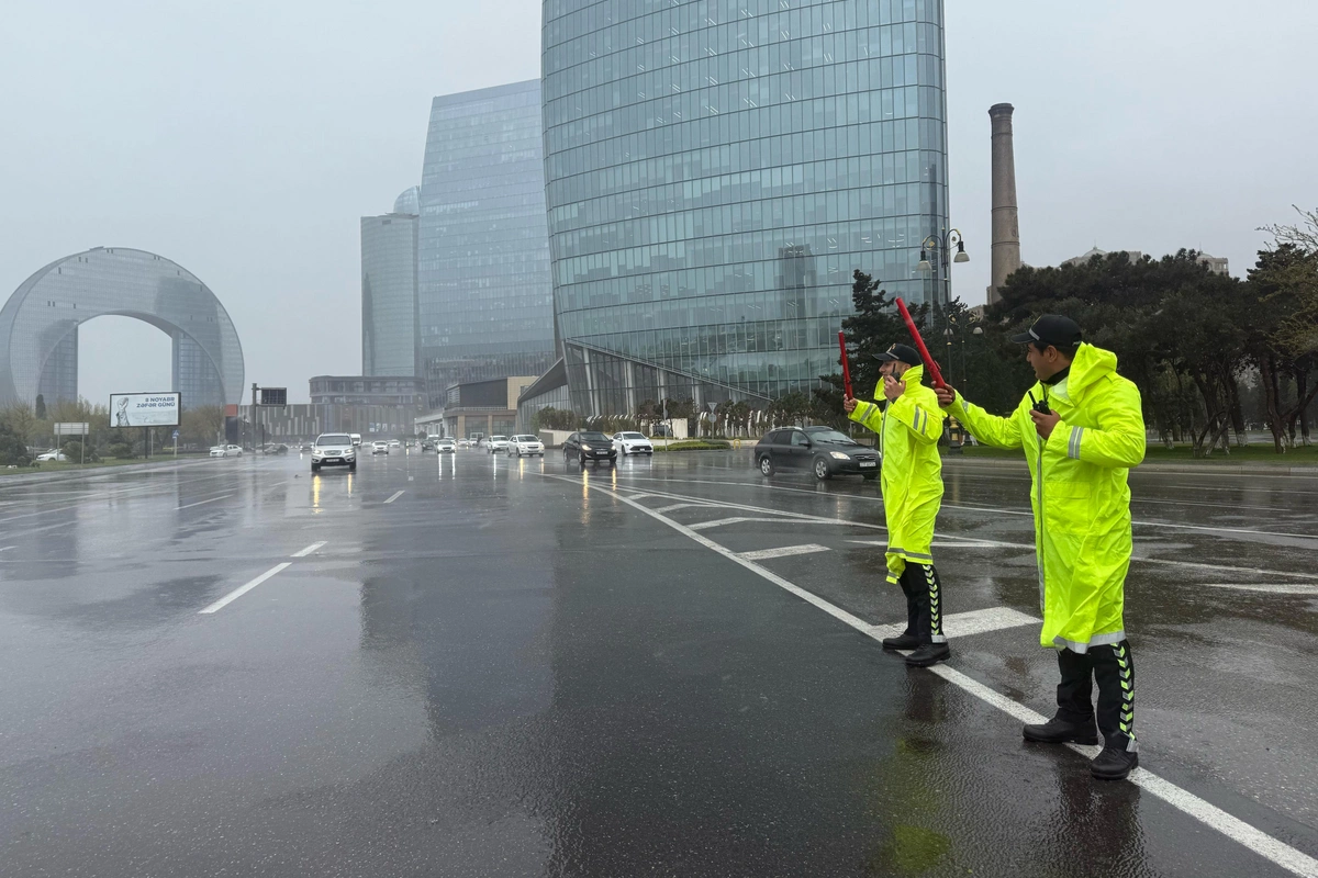 DYP yağışlı hava ilə bağlı hərəkət iştirakçılarına müraciət edib