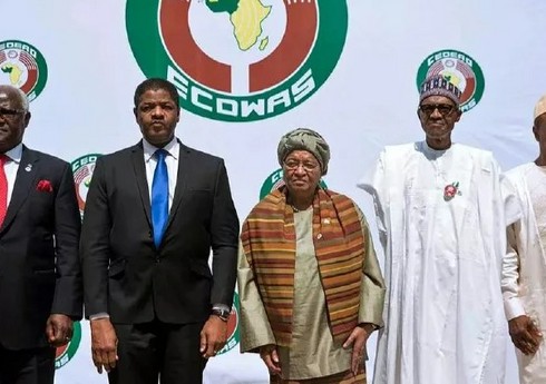 ECOWAS nümayəndə heyəti Nigerin devrilmiş prezidenti ilə görüşüb