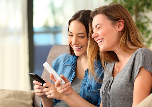 Ekran qarşısında çox vaxt keçirmək bağırsaq xəstəlikləri riskini artırır