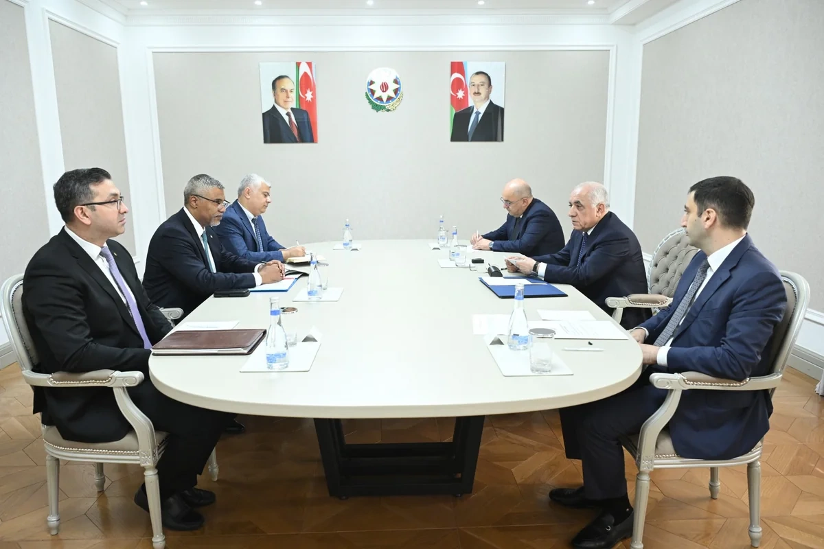 Əli Əsədov və Yan Sonders Azərbaycan ilə ÜGT arasında əməkdaşlığı müzakirə edib Əli Əsədov və Yan Sonders Azərbaycan ilə ÜGT arasında əməkdaşlığı müzakirə edib