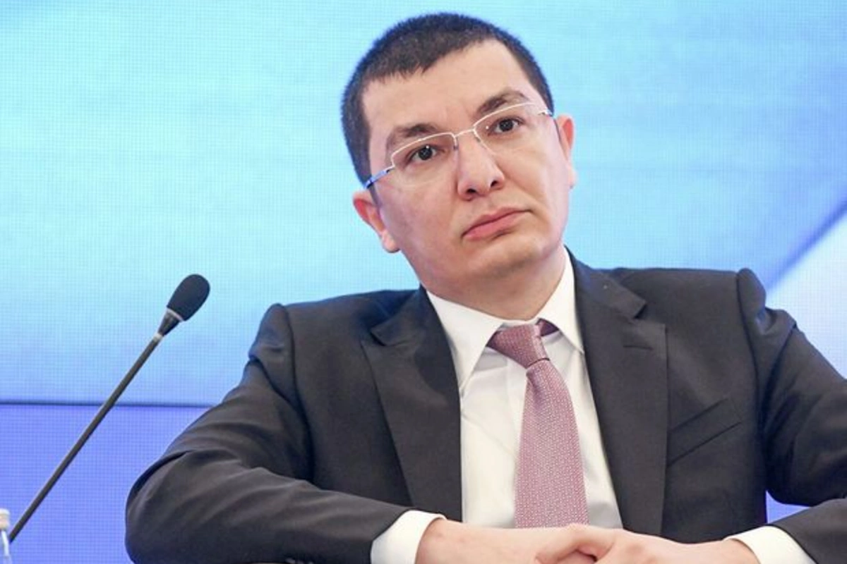 Elnur Əliyev: Elnur Əliyev: