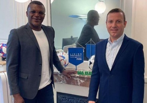 Elxan Məmmədov tanınmış futbolçu ilə görüşüb