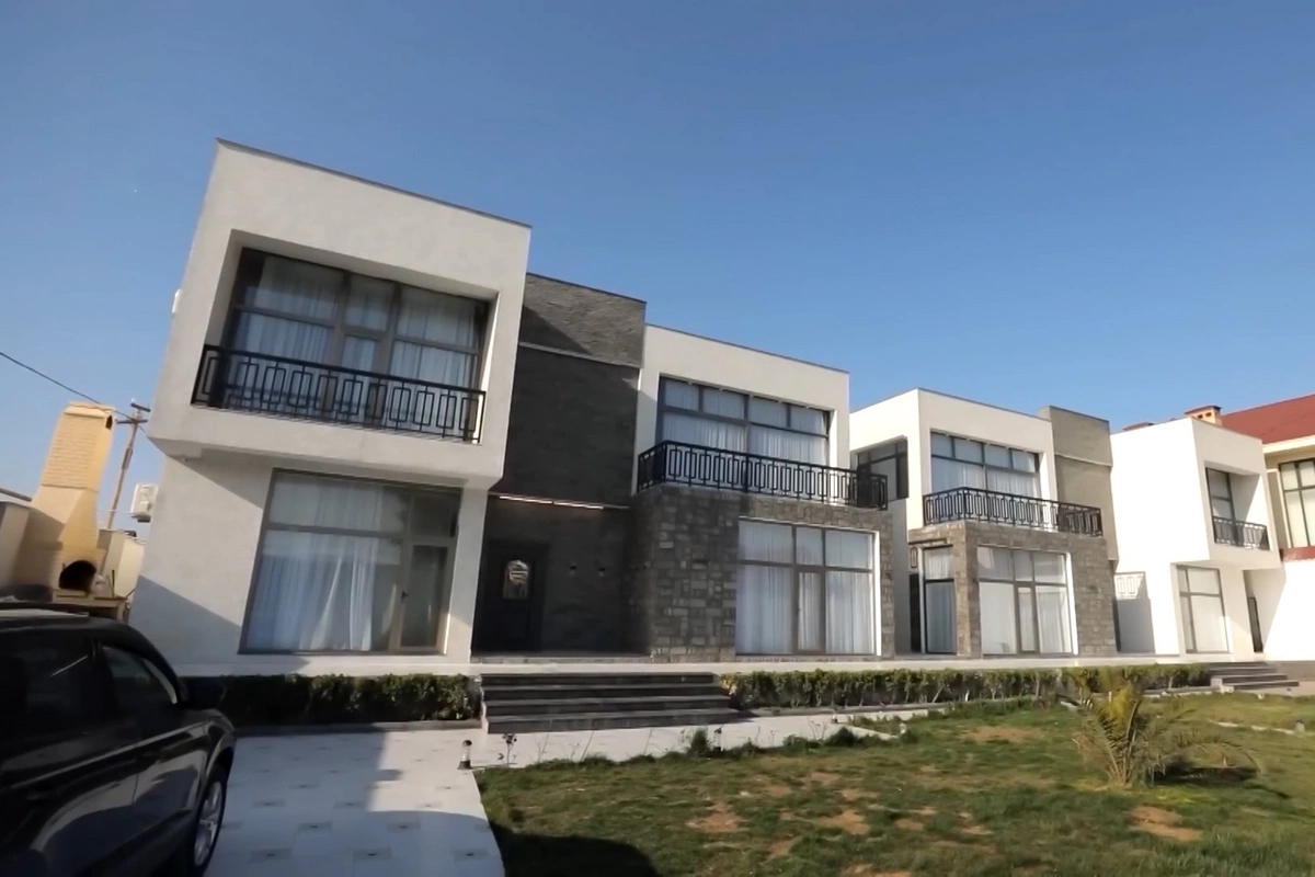 Əməkdar artistin qızı Azərbaycana köçüb bu villada yaşayacaq