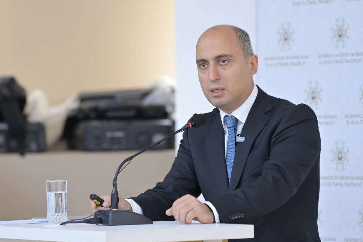 Emin Əmrullayev: Artıq bütün müəllimlər sertifikasiyadan keçib Emin Əmrullayev: Artıq bütün müəllimlər sertifikasiyadan keçib