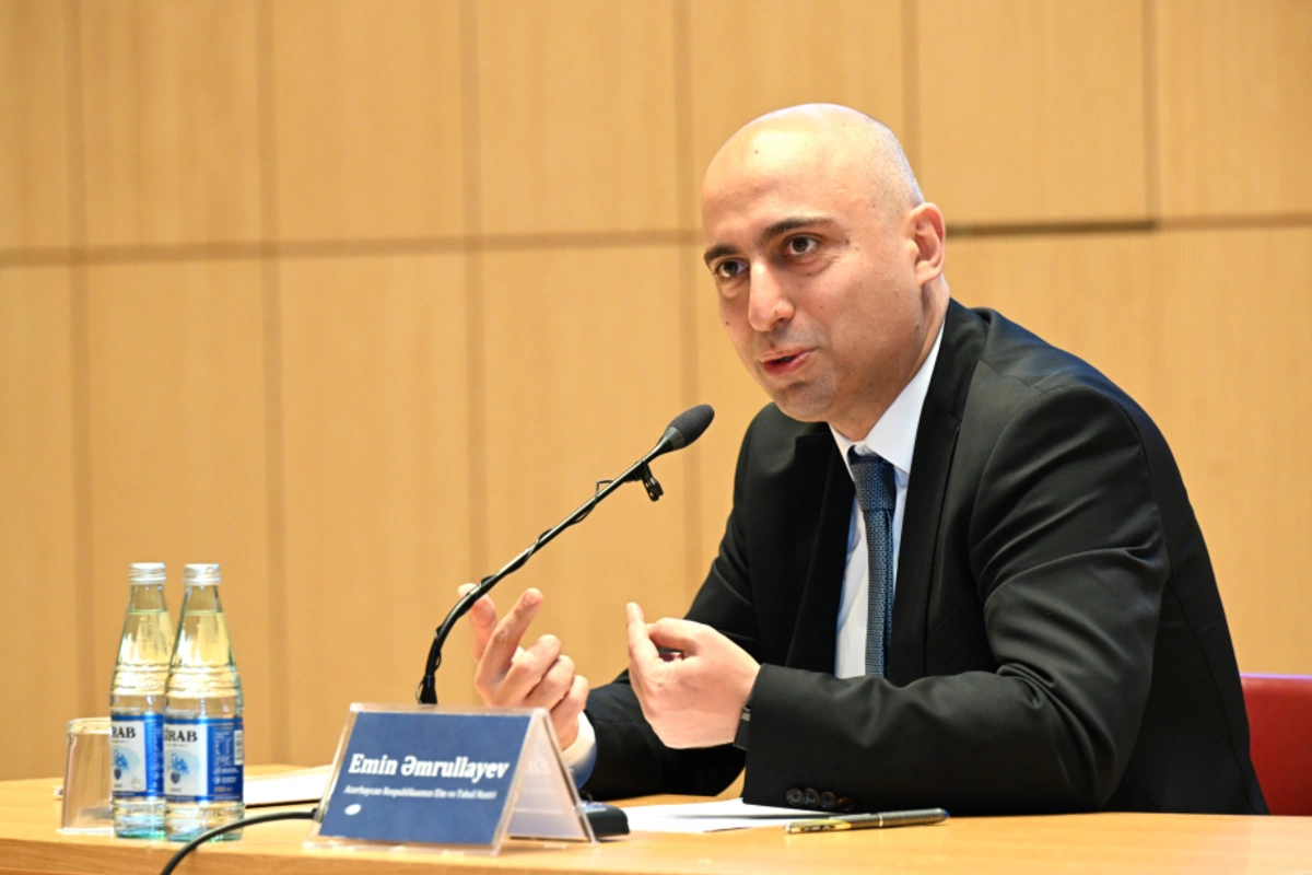 Emin Əmrullayev: Uşaqların imtahan nəticəsi qədər onların tərbiyəsi də diqqət mərkəzində olmalıdır