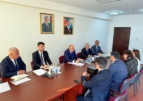 Energetika naziri Füzulidə vətəndaşları qəbul edib