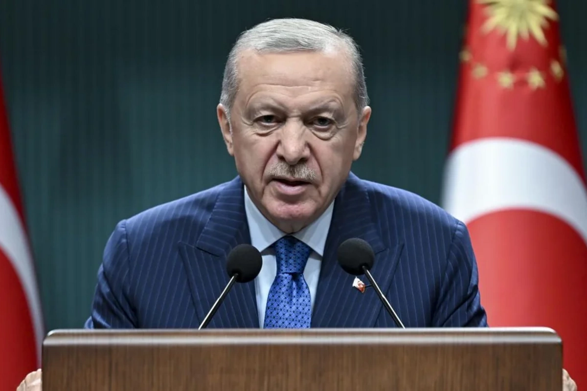 Ərdoğan: Məktəbə silahlı hücumdan reytinq üçün istifadə edilməməsi vicdan borcdur