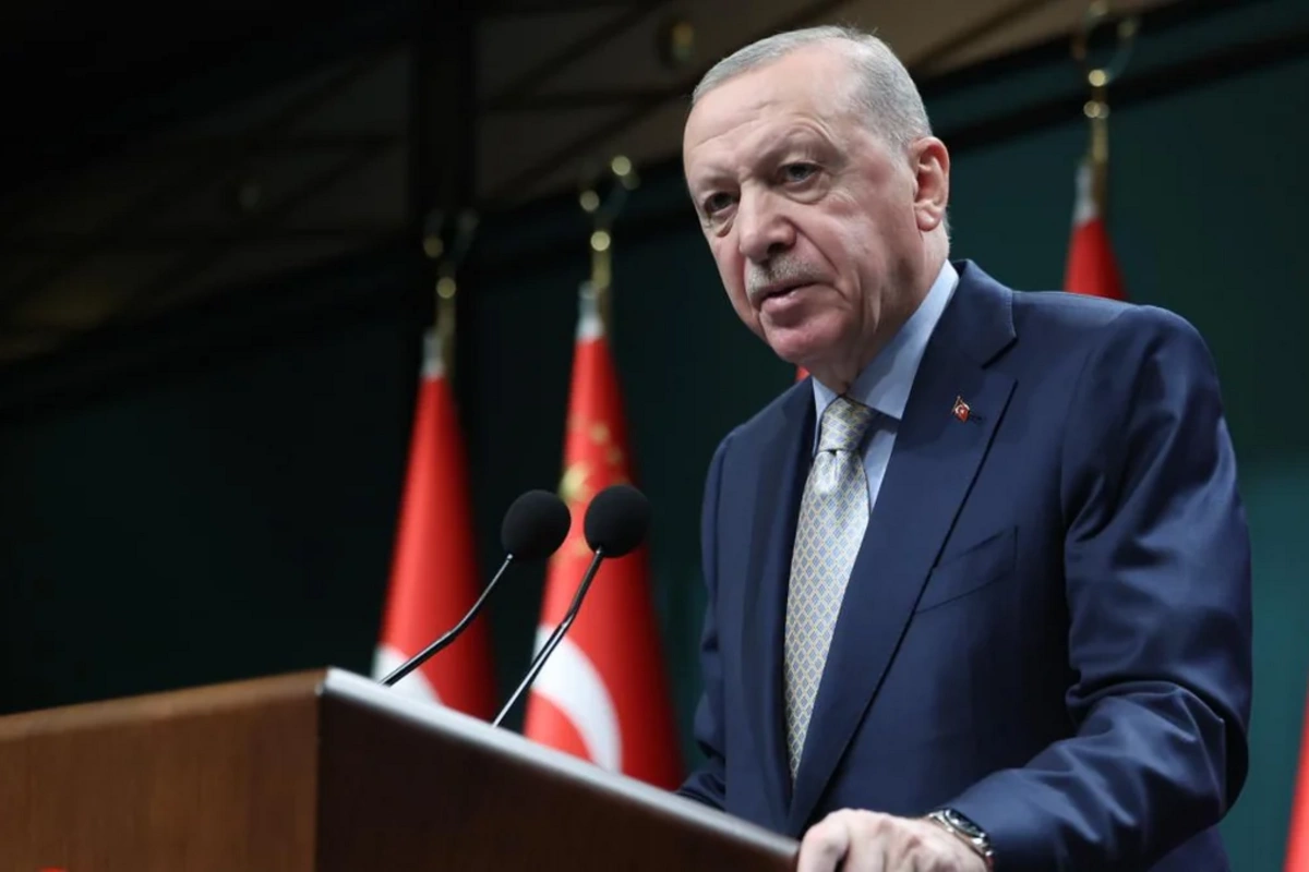 Ərdoğan Türk dövlətlərini müdafiə sənayesində əməkdaşlığı genişləndirməyə çağırıb Ərdoğan Türk dövlətlərini müdafiə sənayesində əməkdaşlığı genişləndirməyə çağırıb