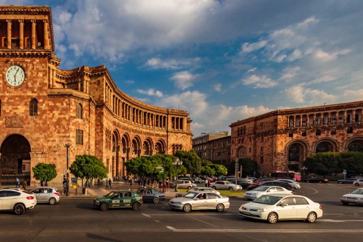 Ermənistan seçkiqabağı döyüş meydanına çevrilir?