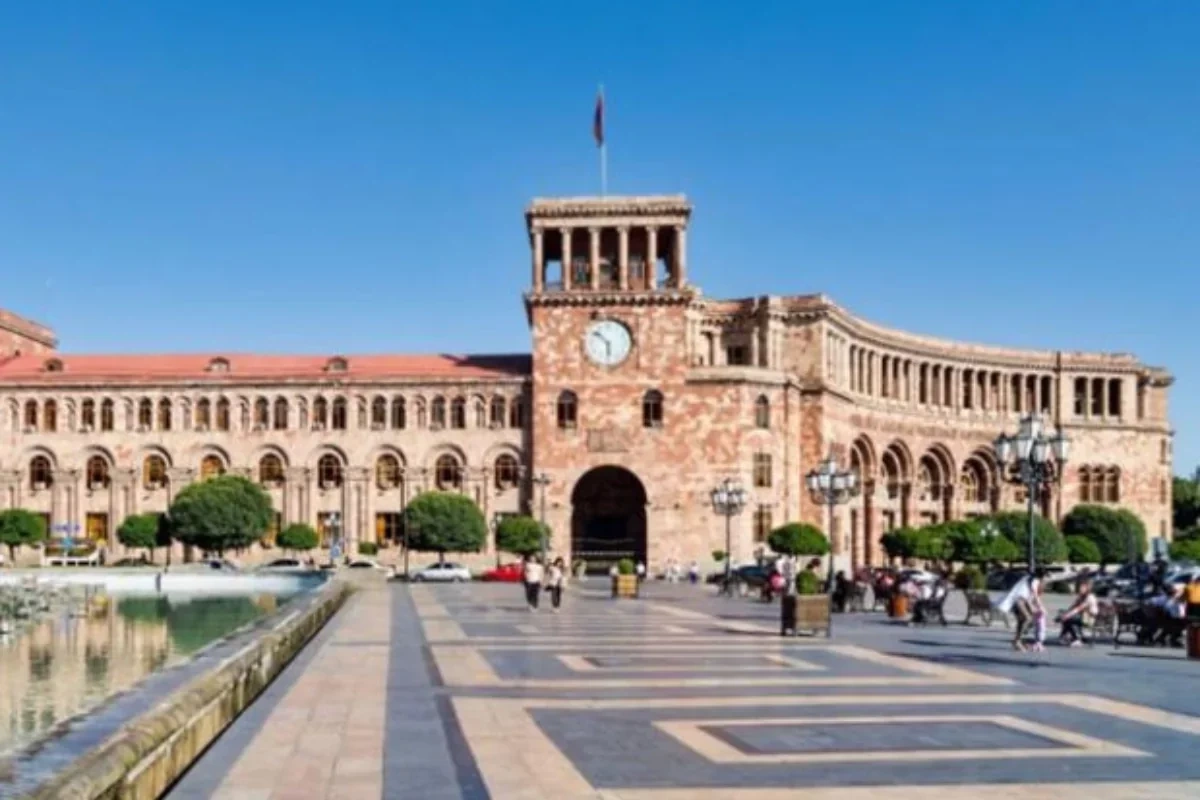 Ermənistan Silahlı Qüvvələrində reallaşan son kadr dəyişiklikləri müzakirə edildi