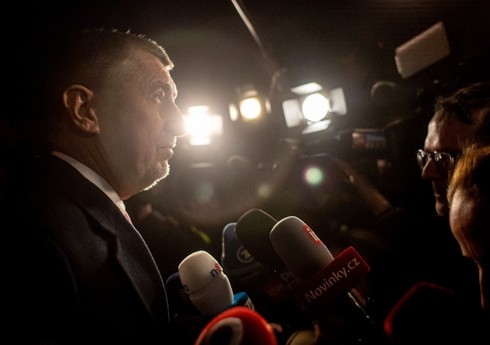 Çexiya prezidentliyinə namizəd içərisində patron olan hədələyici məktub alıb