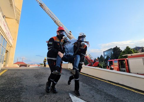 FHN Gəncə Müalicə Diaqnostika Mərkəzində təlim keçirib FHN Gəncə Müalicə Diaqnostika Mərkəzində təlim keçirib