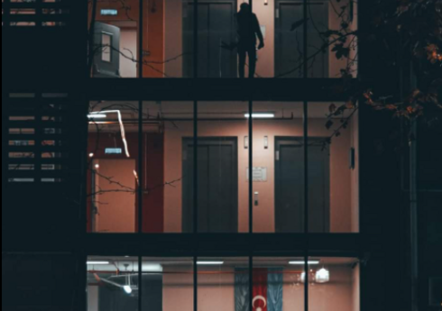 FHN: Gəncədə yaşayış binasında partlayış olub - YENİLƏNİB