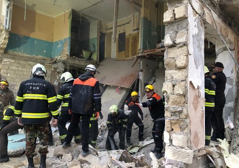 FHN: Sumqayıtda partlayışın baş verdiyi əraziyə xilasedicilər cəlb olunub