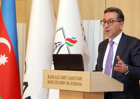 Əfqan İsayev: 