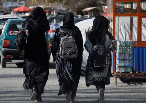 Əfqanıstanda qadınlarla bağlı qadağalar sərtləşdirilir, üç QHT-nin fəaliyyəti dayandırılıb