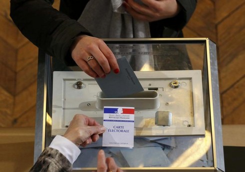 Fransada növbədənkənar parlament seçkiləri keçirilir
