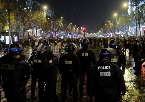 Fransada pensiya islahatının Konstitusiya Şurası tərəfindən təsdiqindən sonra iğtişaşlar başlayıb