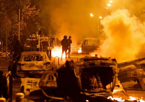 Fransada ötən gecə 3800-dən çox yanğın törədilib