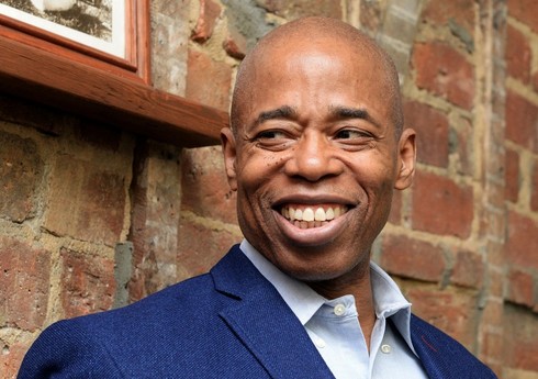 FTB Nyu-York merinin elektron cihazlarını müsadirə edib