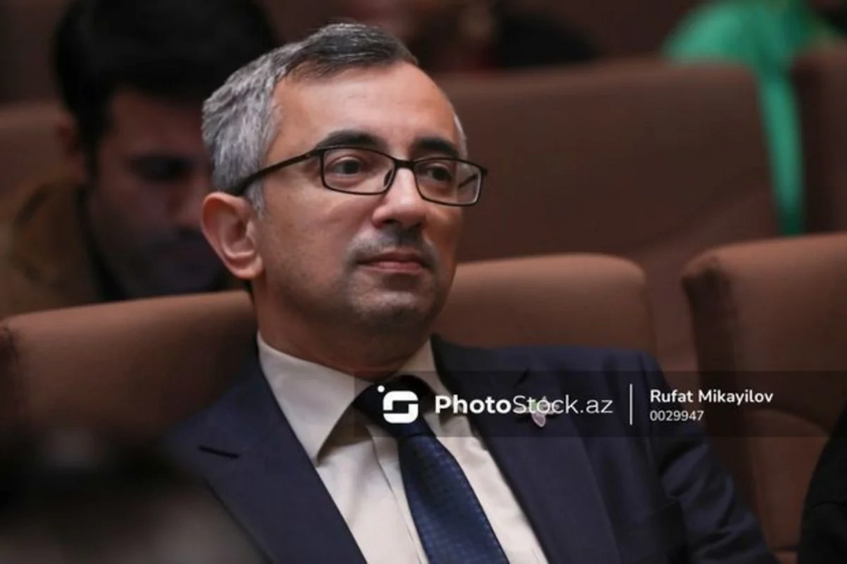 Fuad Hüseynəliyev: Süni intellekt gənclərə tarixi çatdırmaqda mühüm vasitə ola bilər