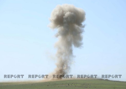 Füzulidə traktor minaya düşüb - YENİLƏNİB