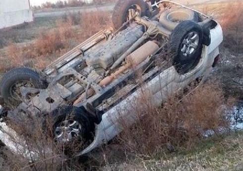 Gədəbəydə avtomobil aşıb, sürücü xəsarət alıb Gədəbəydə avtomobil aşıb, sürücü xəsarət alıb