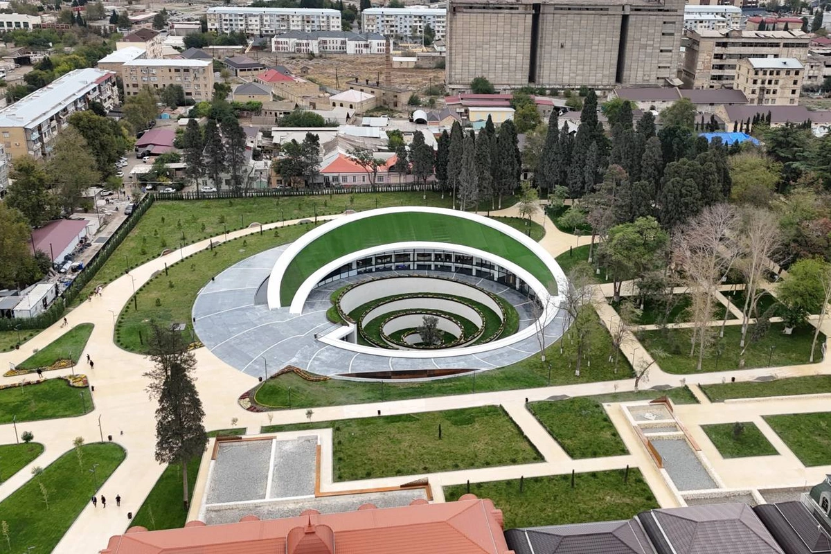 Gəncə Memorial Kompleksi Mədəniyyət Nazirliyinin tabeliyinə verilib - SƏRƏNCAM