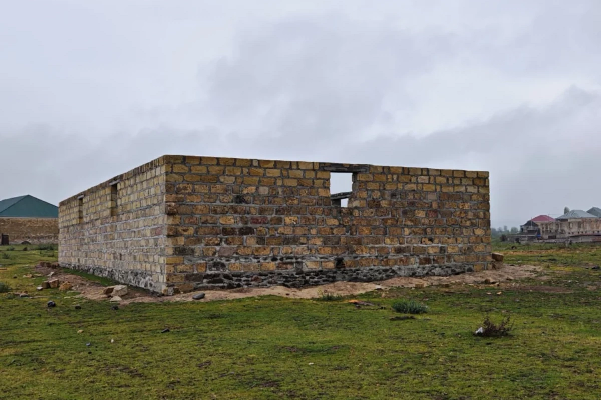 Gəncə və Göygöldə qanunsuz tikililər sökülüb