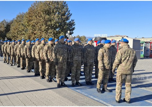 Gəncədə hərbçilərin yürüşü keçirilir