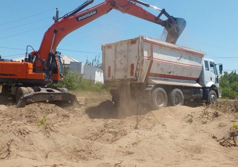 Goranboyda qanunsuz qum-çınqıl daşıyanlar cərimələnib