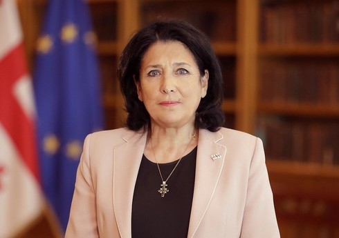 Gürcüstan Prezidenti etirazçıları dəstəkləyib