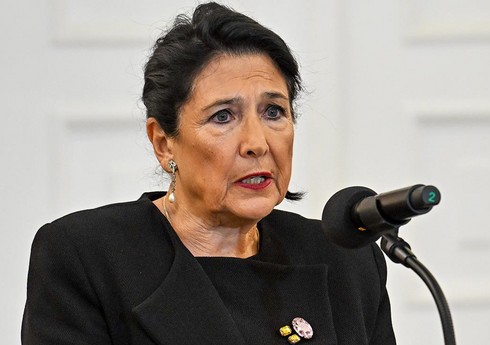 Gürcüstan Prezidenti seçkilərdən sonra etirazlara çağırıb