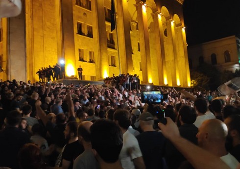 Gürcüstanda etirazçılar hökumətin istefasını tələb edir