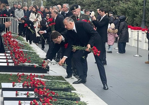Gürcüstanın Bakıdakı səfiri Şəhidlər xiyabanını ziyarət edib