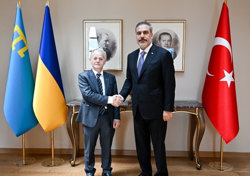 Hakan Fidan Krım tatarlarının lideri ilə görüşüb