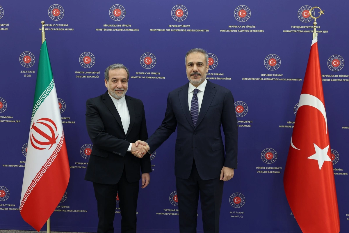 Hakan Fidan və Abbas Əraqçı arasında telefon danışığı olub