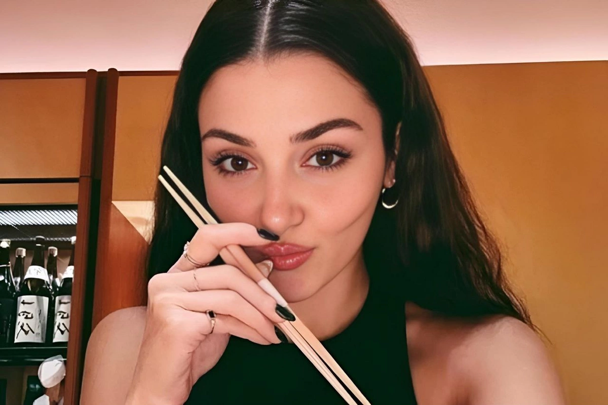 Hande Erçel reklamdan son 5 ildir 50 milyon qazanıb
