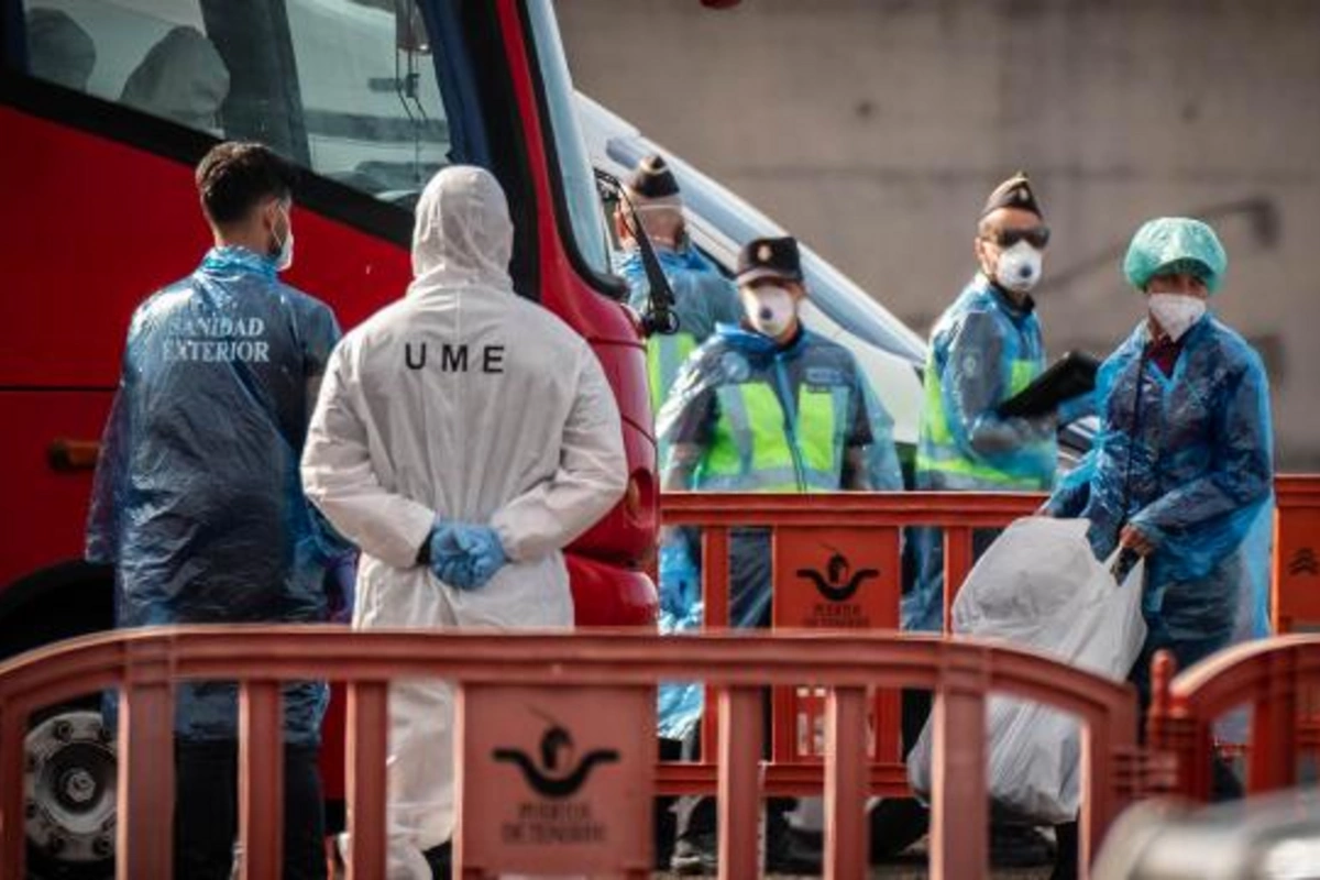 Hantavirus aşkarlanan kruiz gəmisinin sərnişinləri təxliyə olunur