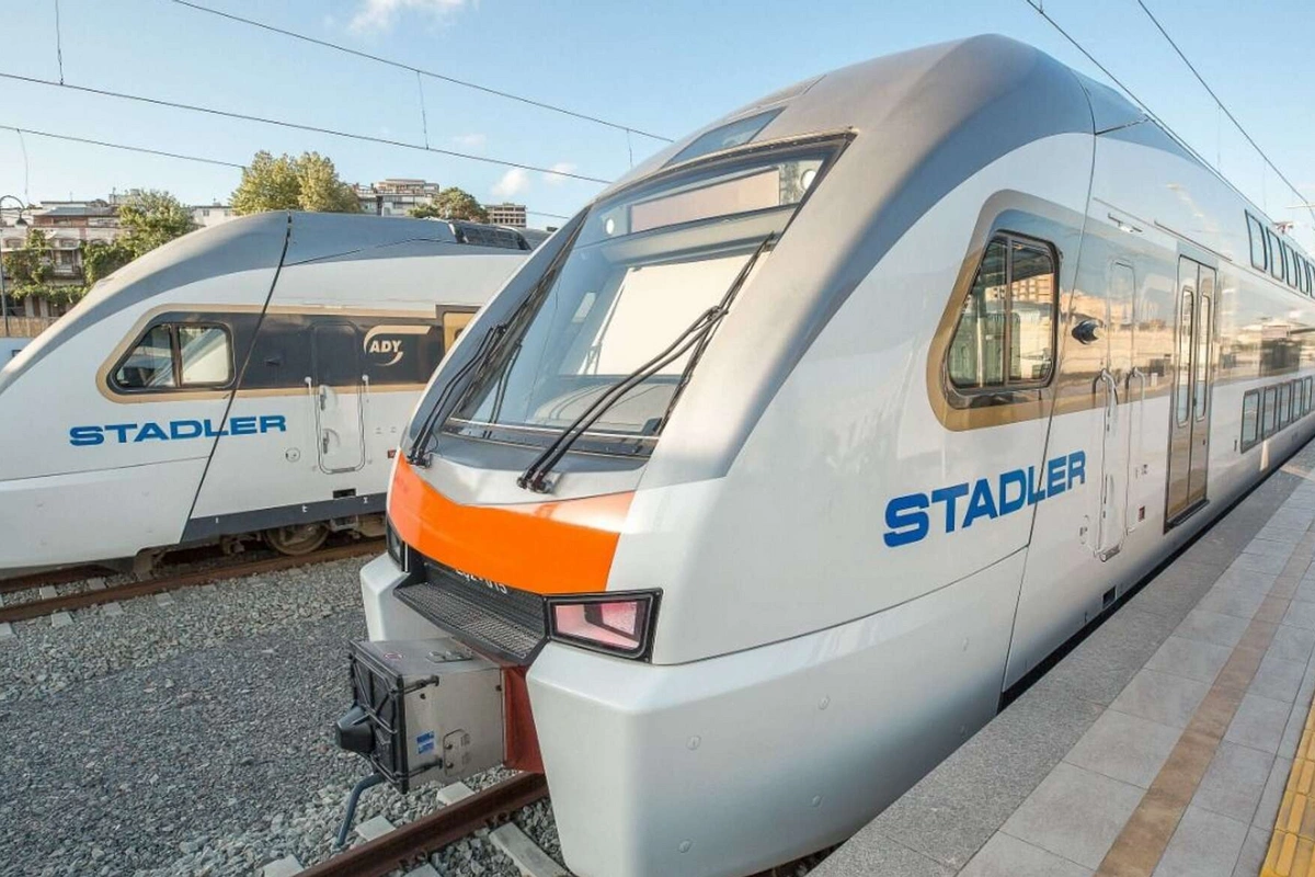 Hava şəraitinin pisləşməsi səbəbindən bəzi sahələrdə qatarların sürət həddi endirib