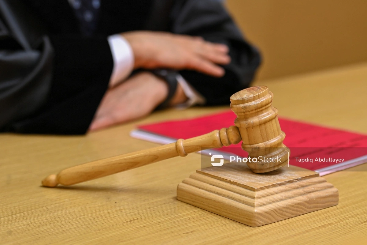 Həbs olunmuş şəxsi azad etmək adı ilə qohumlarını aldatdı