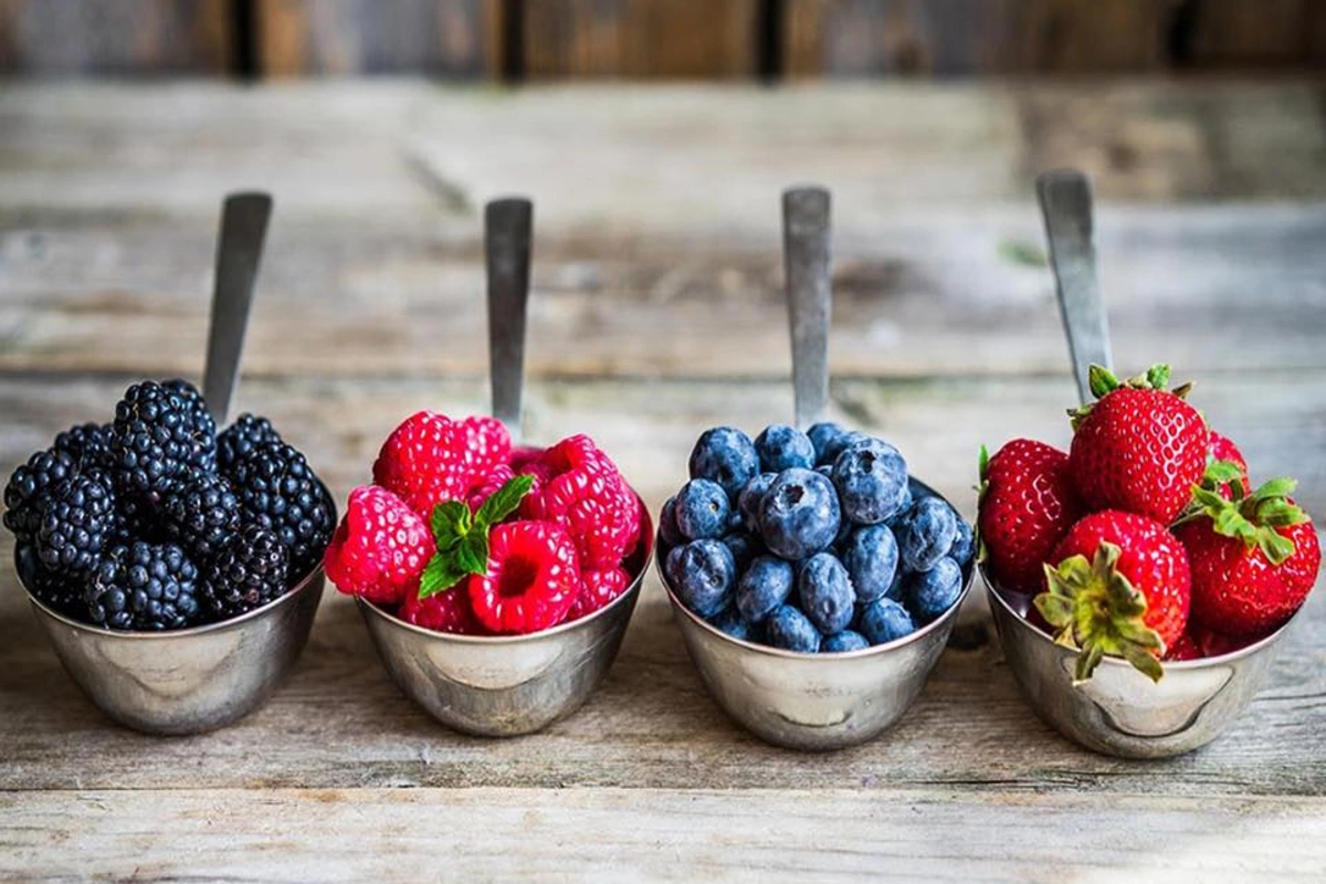 Həkimdən məşhur giləmeyvənin ciddi təhlükəsi barədə XƏBƏRDARLIQ - Bakıda da çox yayılıb