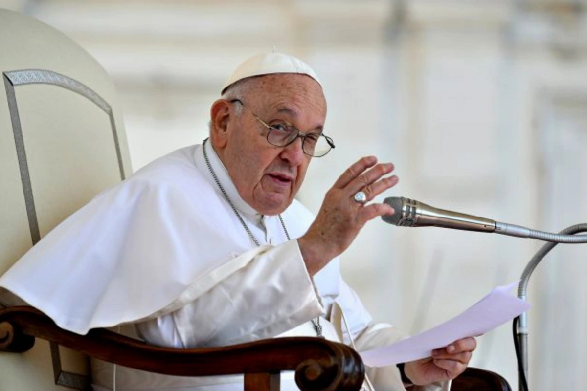 Həkimlər Roma Papasının səhhəti barədə məlumat veriblər Həkimlər Roma Papasının səhhəti barədə məlumat veriblər