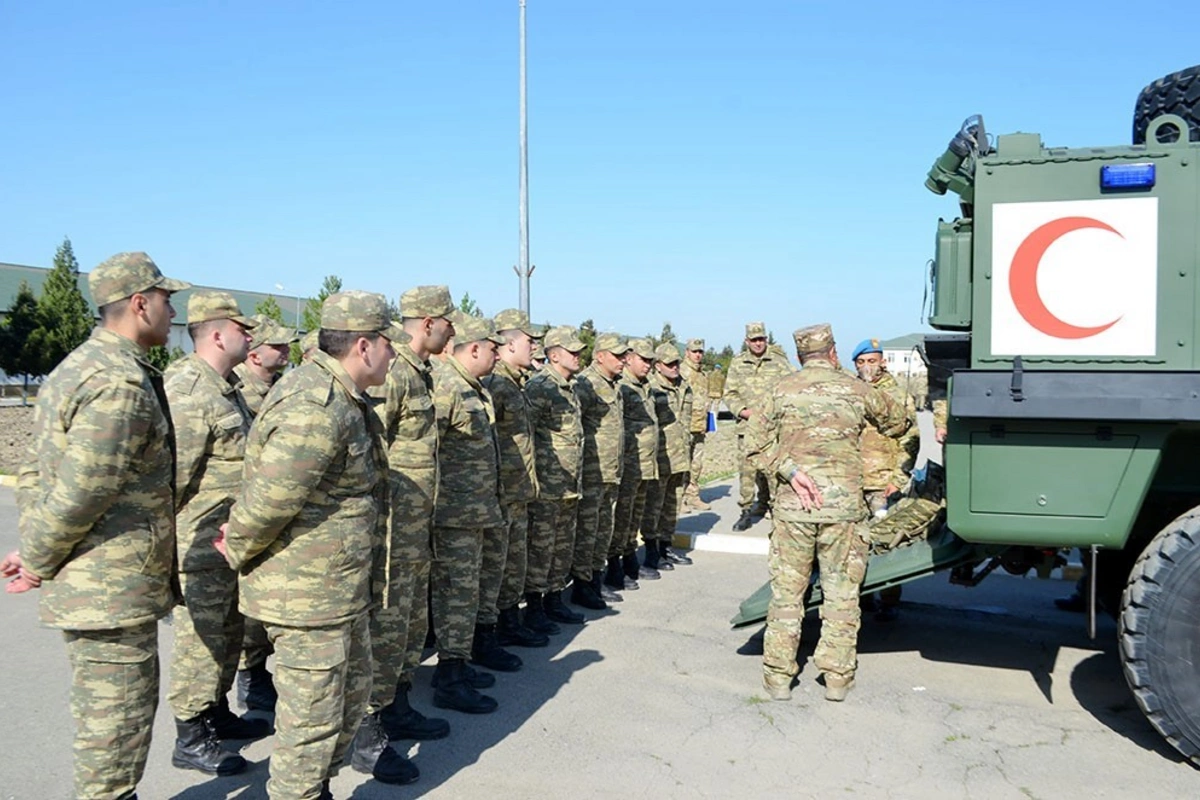 Hərbi vəzifəlilərlə təlim toplanışı başlayıb