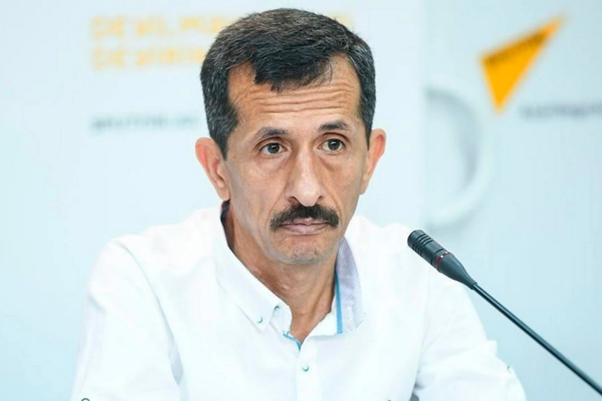 Heydər Əliyev Fondu jurnalist Azər Rəşidoğlunun müalicə xərclərini üzərinə götürüb Heydər Əliyev Fondu jurnalist Azər Rəşidoğlunun müalicə xərclərini üzərinə götürüb