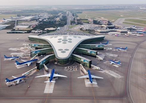 Heydər Əliyev Beynəlxalq Aeroportu bu il 4 milyondan çox sərnişinə xidmət göstərib