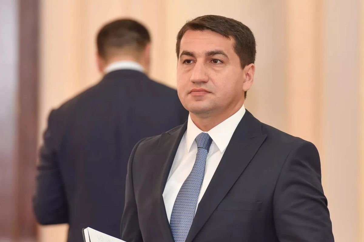 Hikmət Hacıyev diplomatik korpusun Qarabağa səfəri ilə bağlı video paylaşıb
