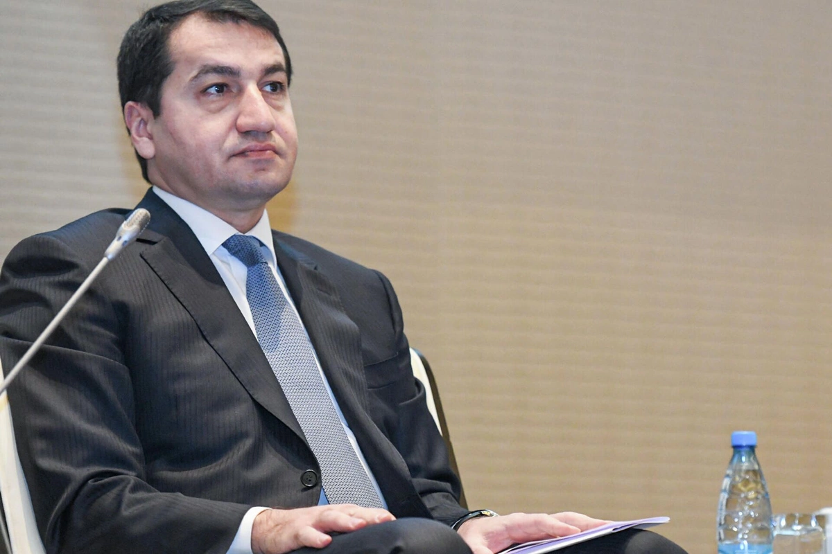 Hikmət Hacıyev: Hazırda Bakı ilə Moskva arasında münasibətlər sabitdir