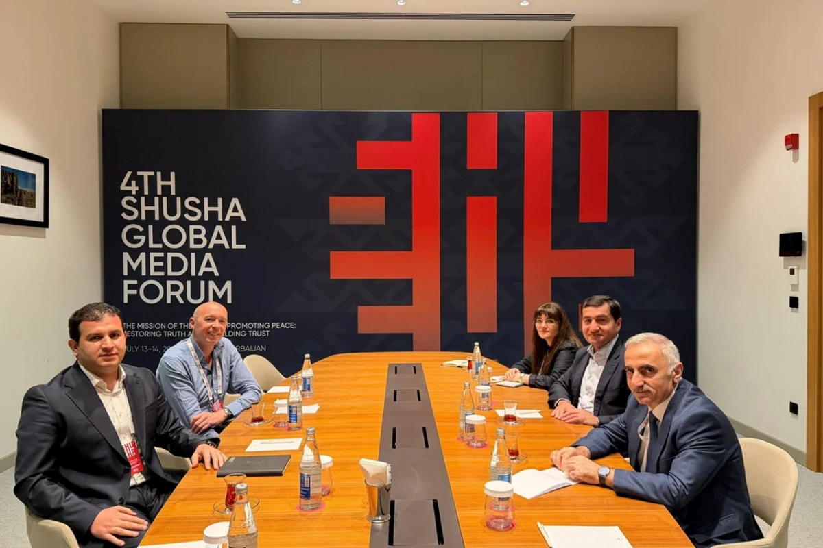 Hikmət Hacıyev Şuşada 