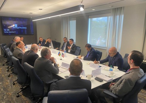 Hikmət Hacıyev Azərbaycan-ABŞ tərəfdaşlığı ilə bağlı müzakirələr aparıb